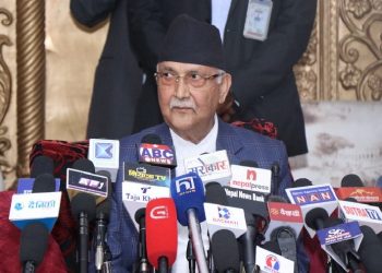 विजुक्छेदेखि विप्लवसम्मलाई तान्ने कसरतमा ओली