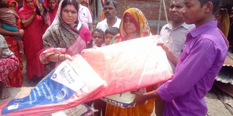 अग्नी पीडित परिवारलाई राहत वितरण