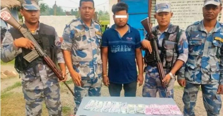 नक्कली नोटसहित एक भारतीय नागरिक पक्राउ