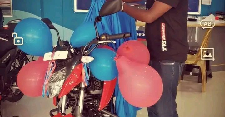 TVS मोटरसाइकल कपनीले RTR 160 4v FI BSVI मोडेल बाइक यस श्री धर्मराज ट्रेडर्स एण्ड सप्लायर्स इनरुवाको शोरुममा लन्च गरियो