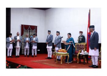 नवनियुक्त मन्त्रीहरुद्वारा शपथ