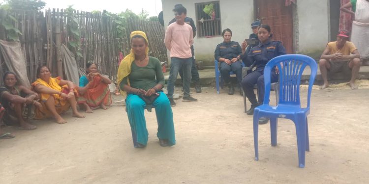 घरेलु हिसाँ पीडितलाई अधिकारकर्मी र प्रहरीको सहयोगमा पुनस्थापना