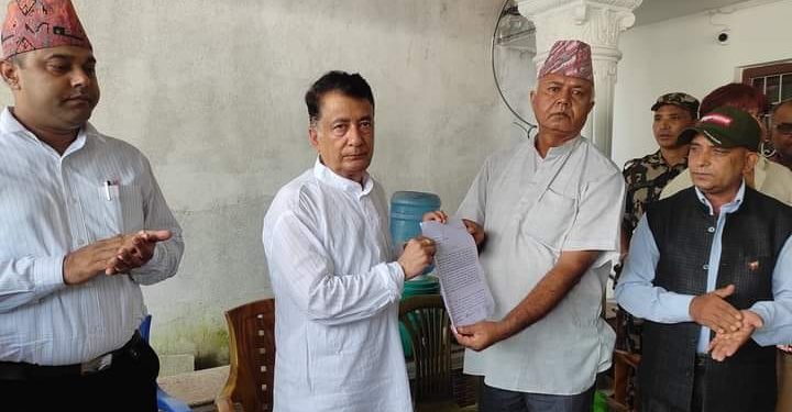 मन्त्री कार्कीलाई सर्घष समितिको ज्ञापन पत्र