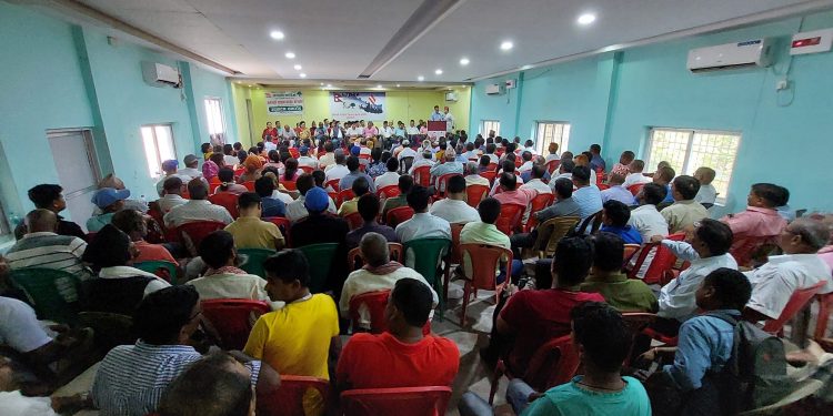 काङग्रेस कसैको अगाडि झुक्दैन ः नेता गच्छदार