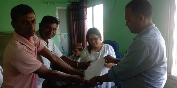 निवार्चन प्रकृया सुचारु गर्न आग्रह गर्दै इनरुवा नपामा ज्ञापन पत्र, छिटो सुचारु नगरे नगरपालिकामा तलाबन्दी र घेराउ गर्ने चेतावनी