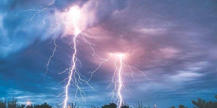 इटहरीमा चट्याङले लागेर एकजना महिलाको मृत्यु