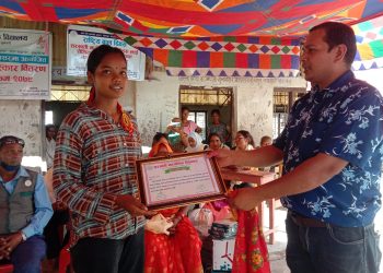 बाल दिवशमा बालबालिका सम्मानित