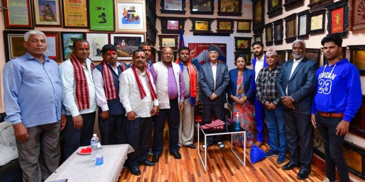 पूर्व राज्य मन्त्री जाकिर हुसैन एमालेमा प्रवेश