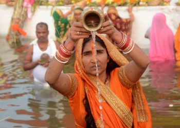 उदाउँदो सूर्यलाई अघ्र्य दिँदै छठ पर्व सम्पन्न