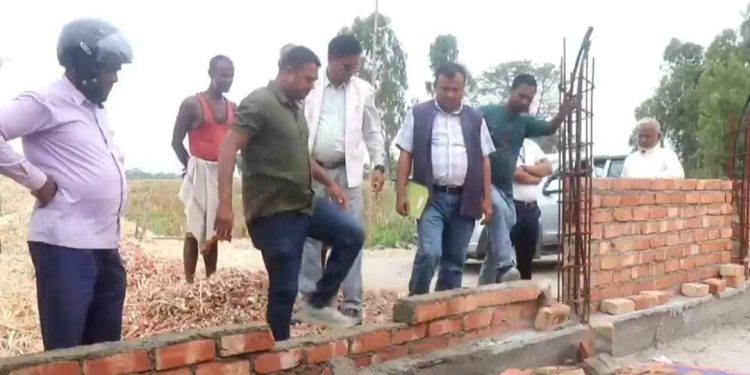 भाेक्राहा नरसिंह गाउँपालिकामा संचालित विभिन्न याेजनाहरूकाे अनुगमन