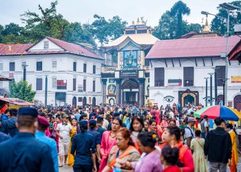 देशभरका शिवालयमा बिहानैदेखि भक्तजनको भीड