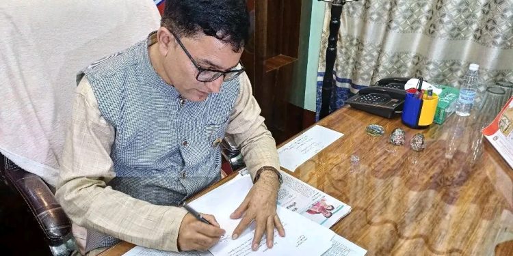 कोशी प्रदेशका सभामुख बाबुराम गौतमले दिए राजीनामा