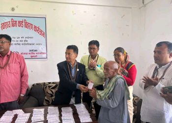 भोक्राहले १ सय ९० जना घरपरिवारका सदस्यहरु लाई निशुल्क स्वास्थय विमा कार्ड वितरण
