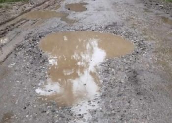 रामधुनी मन्दिरको सडक बिग्रिदा तीर्थयात्री र स्थानीयलाई सास्ती