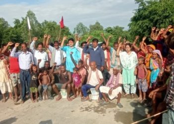 विभिन्न विभिन्न पार्टी त्यागेर ५० बढी माओवादीमा प्रदेश