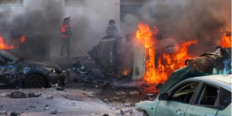 हमासको इजरायल आक्रमणमा १० जना नेपालीको मृत्यु