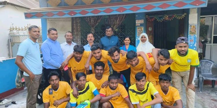 भोक्राहा नरसिंह ६ द्वारा खेलाडीलाई खेल सामाग्री