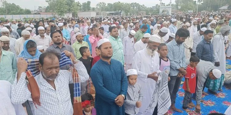 बक्रईद हर्षाेउल्लासका साथ मनाउदै