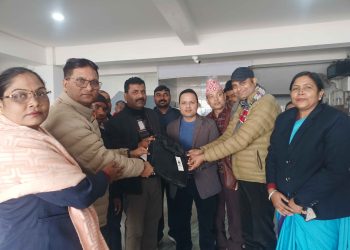 भोक्राहा नरसिंह गाउँपालिकाले २४ लाख बराबरको आधुनिक स्वास्थ्य सामग्री हस्तान्तरण