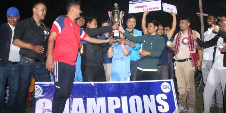 इनरुवा गोल्डकपको उपाधि आयोजक इनरुवा फुटबल क्लबलाई